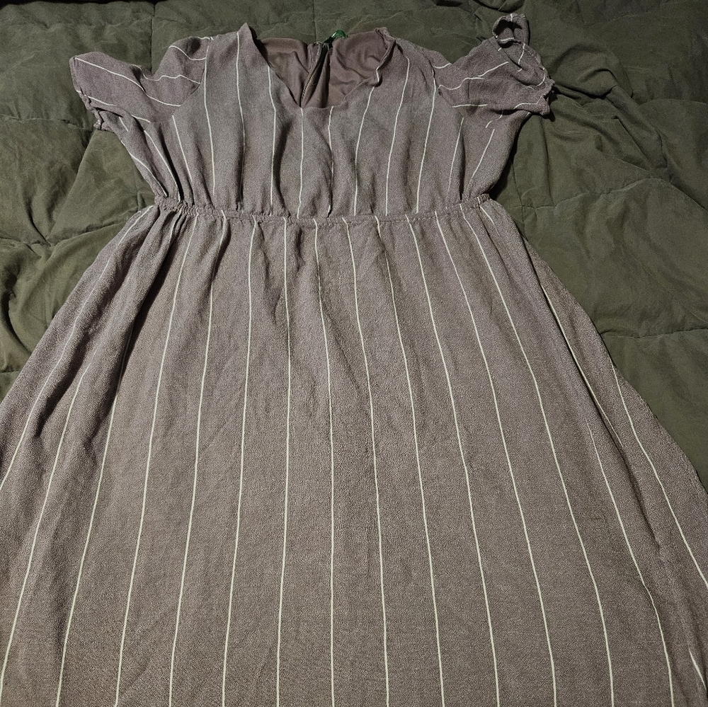 Dip mauve and white striped dress